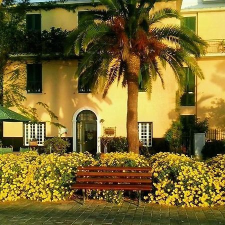 Hotel Beau Rivage Alassio Esterno foto