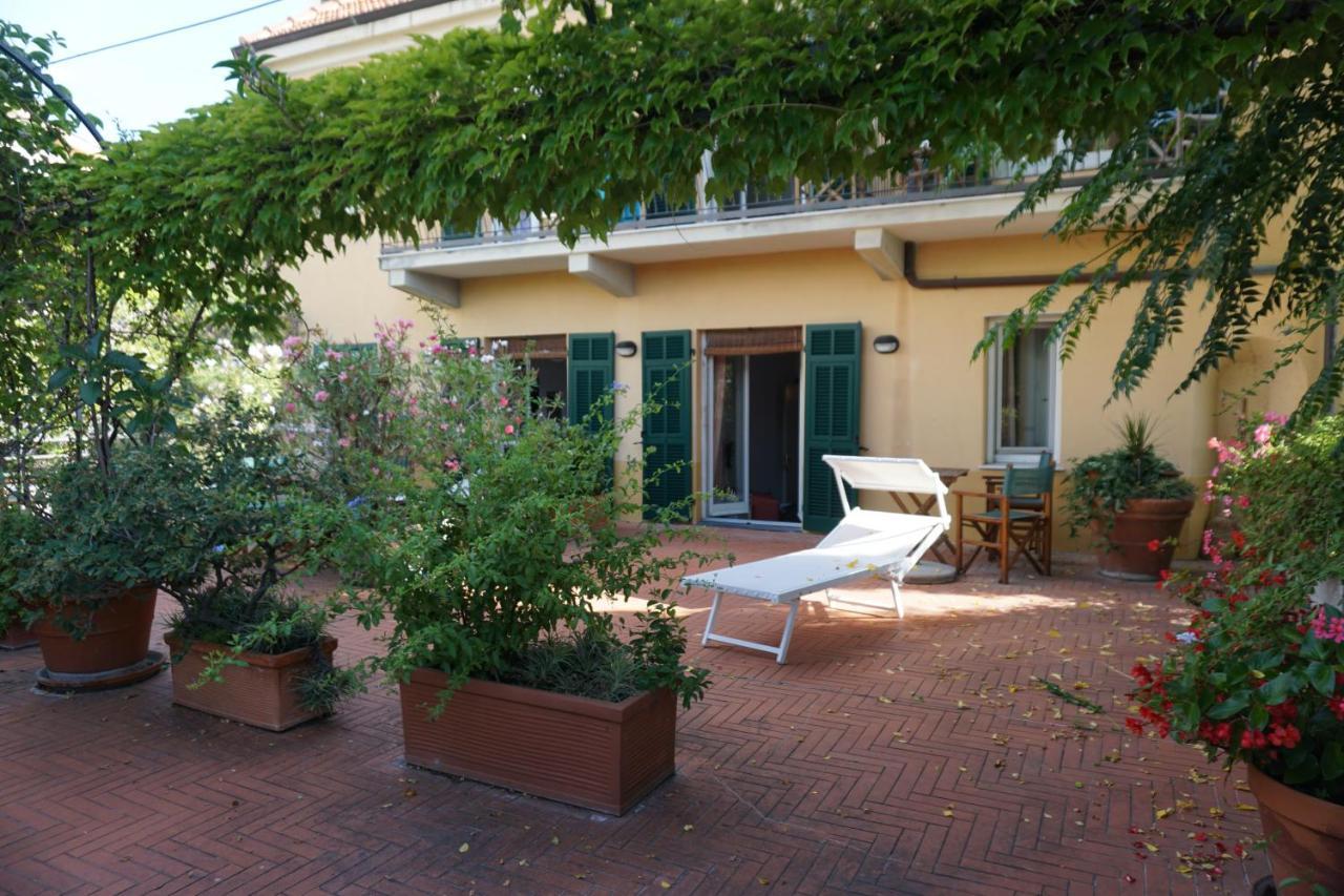 Hotel Beau Rivage Alassio Esterno foto