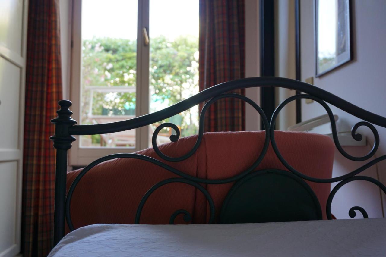 Hotel Beau Rivage Alassio Esterno foto