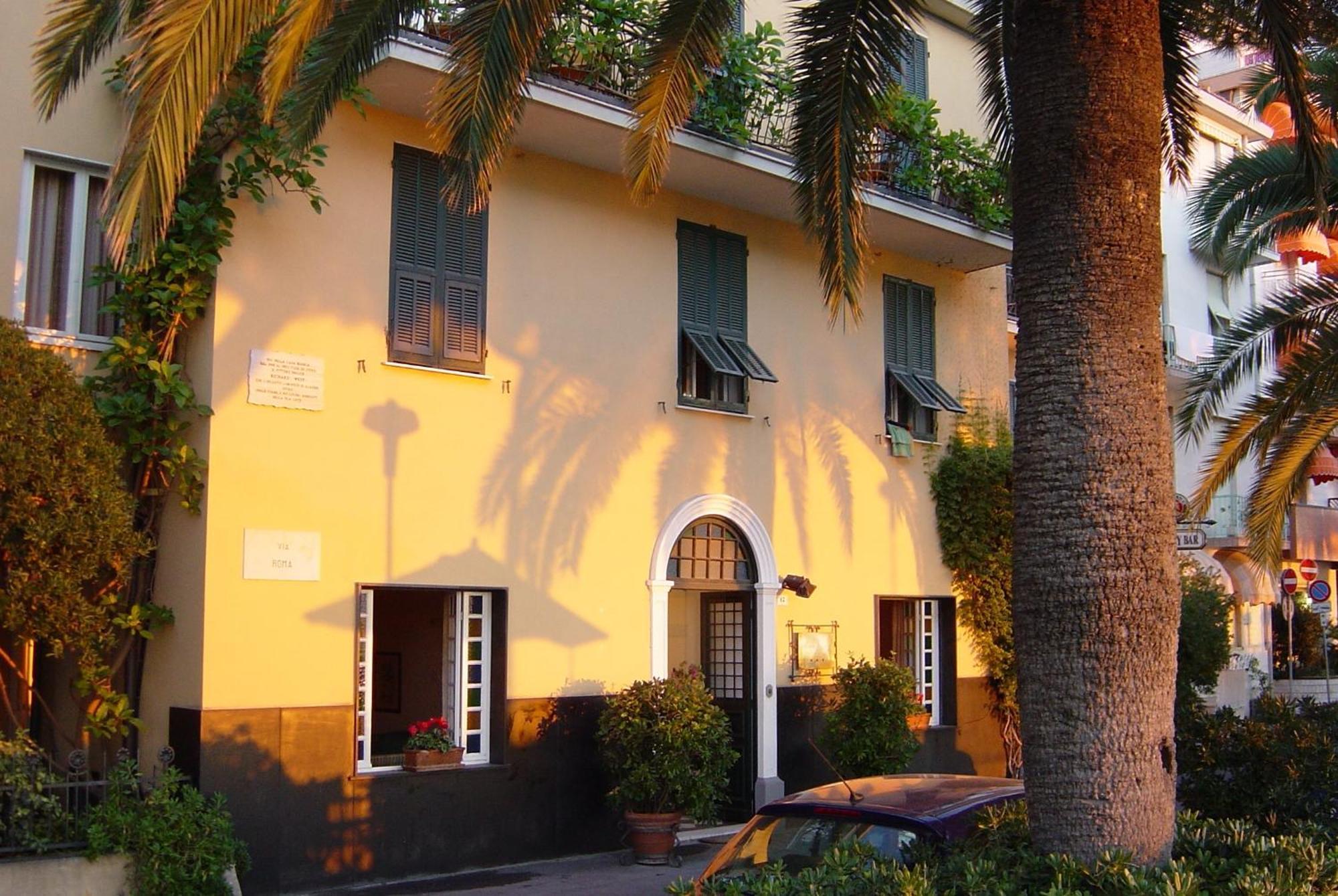 Hotel Beau Rivage Alassio Esterno foto