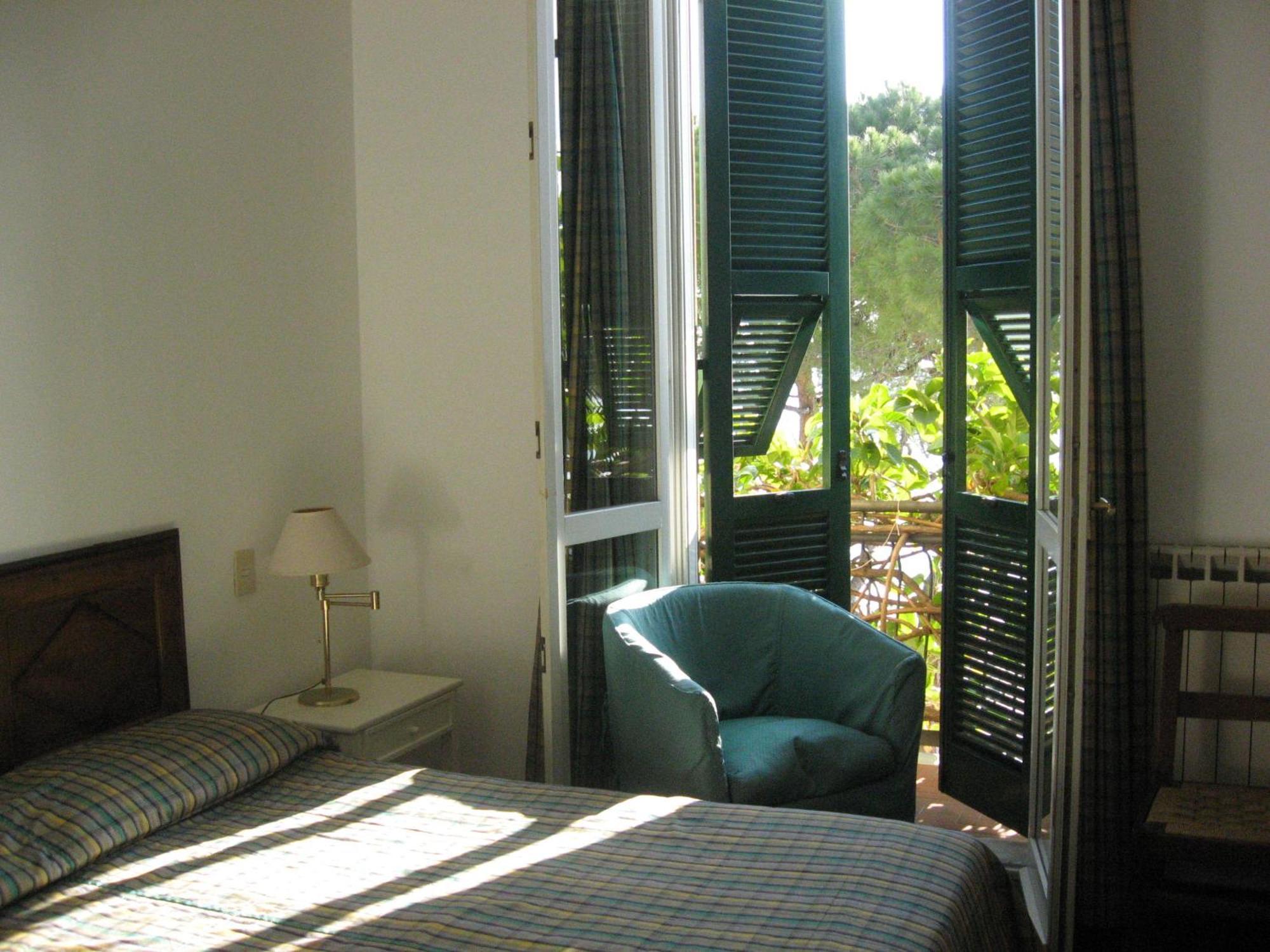 Hotel Beau Rivage Alassio Esterno foto