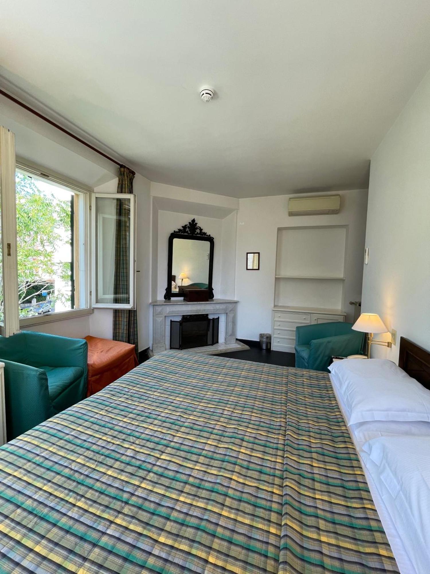Hotel Beau Rivage Alassio Esterno foto