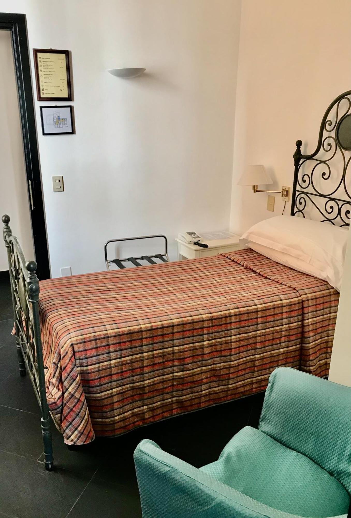 Hotel Beau Rivage Alassio Esterno foto
