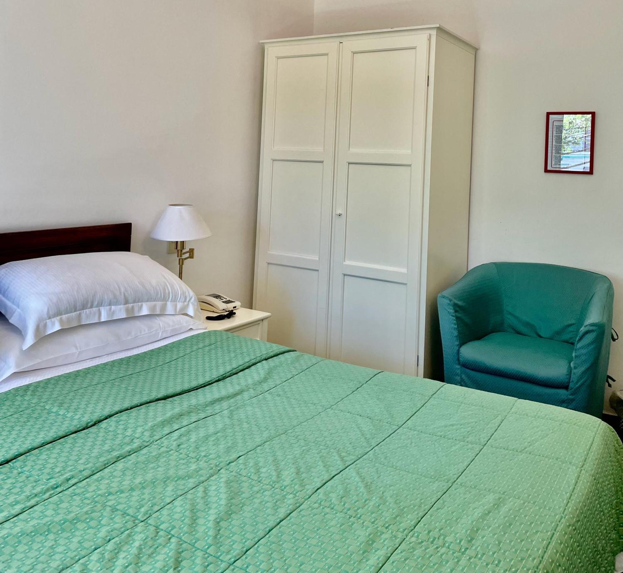 Hotel Beau Rivage Alassio Esterno foto