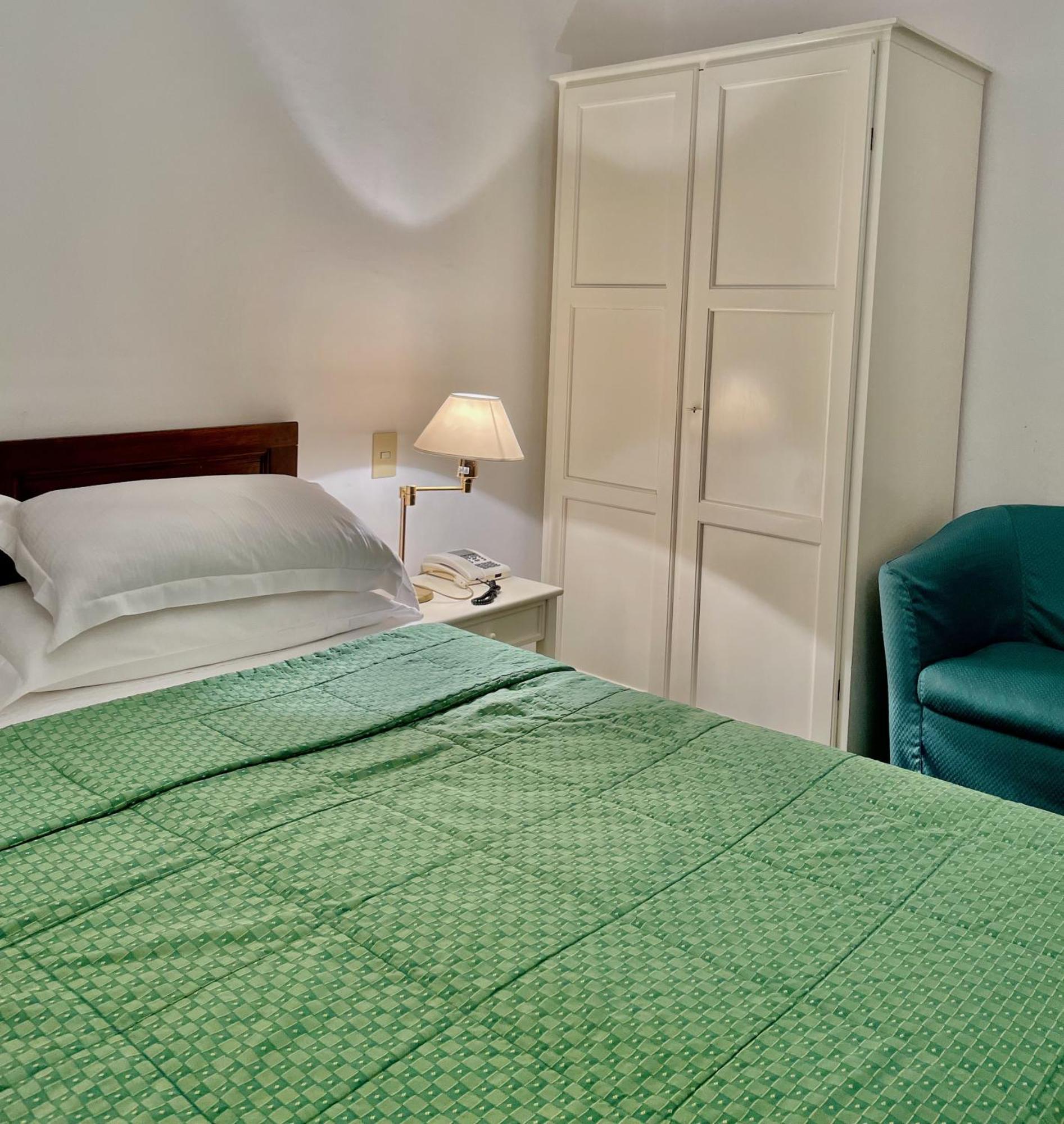 Hotel Beau Rivage Alassio Esterno foto