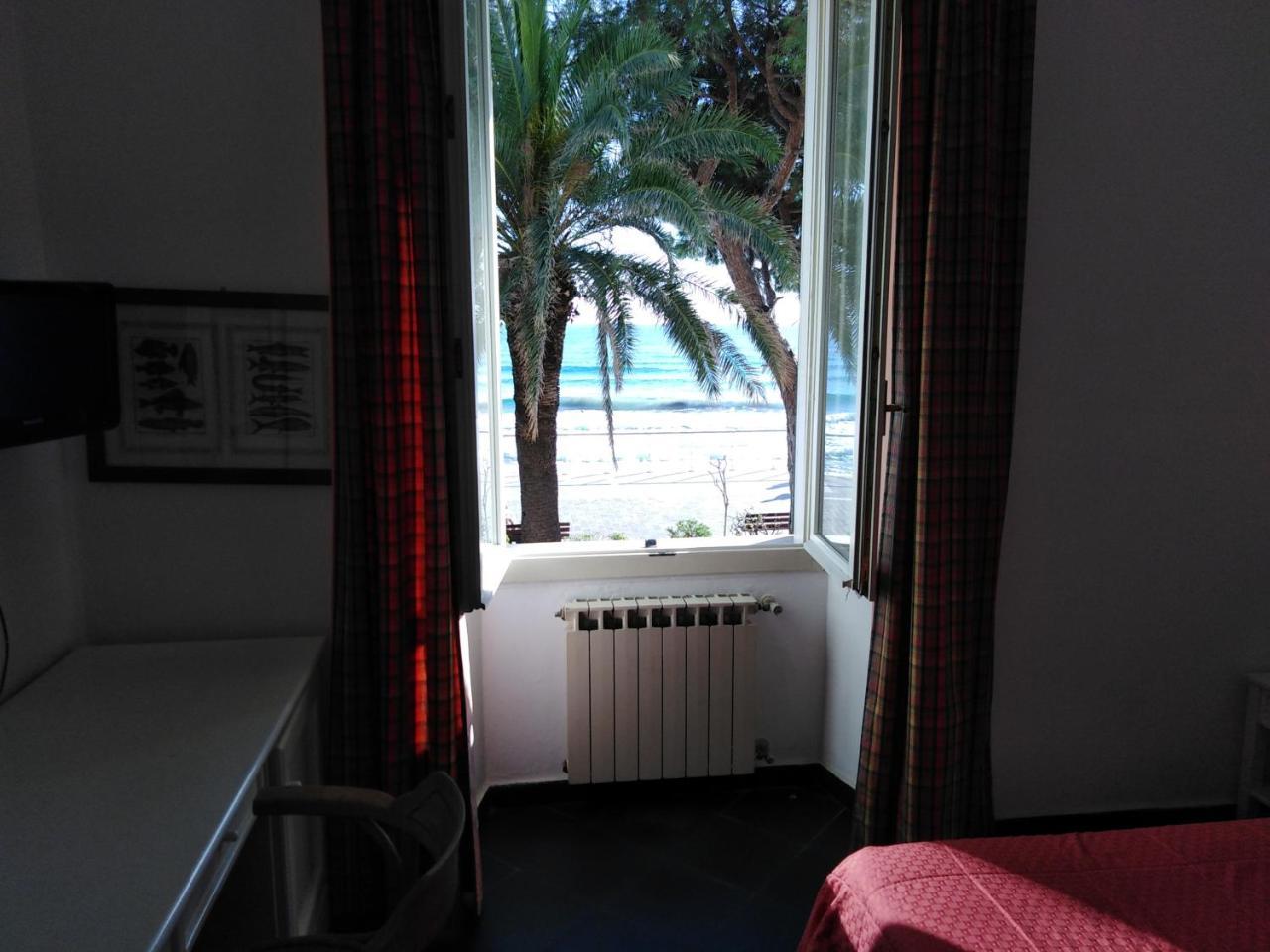 Hotel Beau Rivage Alassio Esterno foto
